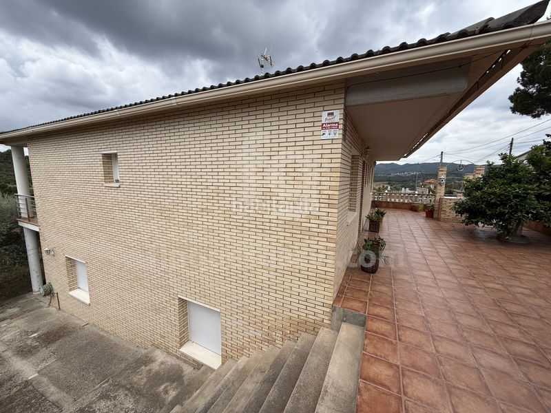 Foto d1d316ed-441e-4f55-b5bc-39e83898e63d. Casa amb calefacció aparcament a Piera