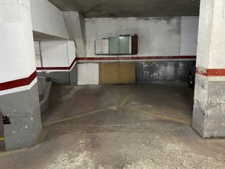 Autoparkplatz  Terra baixa