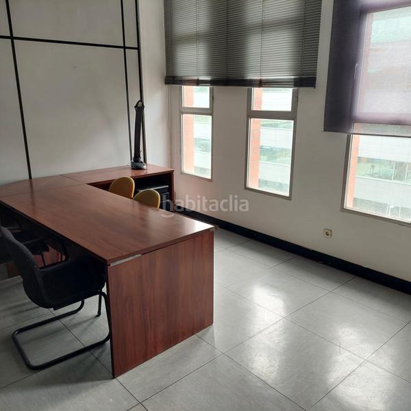 Foto afcff060-4484-49f0-9164-7f54db22405a. Office space with heating parking in Virgen del Cortijo-Manoteras Madrid