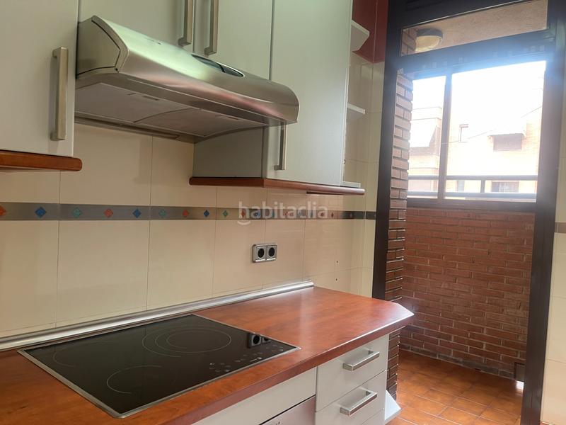 Foto acae4f7f-24e5-47ac-8028-3522094eac06. Piso en Timón Madrid