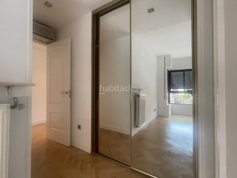 Foto fbcc0b34-357f-4368-b391-ad09b6972525. Piso en Timón Madrid