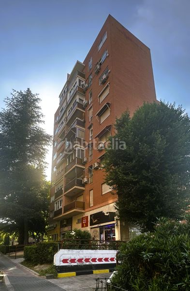 Foto 205c9421-b743-4a34-9a41-edf4955a4e30. Piso en Canillas Madrid