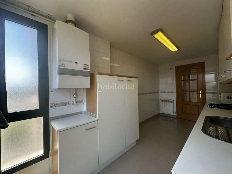 Foto bc4bf86d-9d82-4a71-a512-d797b614f8c0. Pis amb calefacció piscina a Palomas Madrid