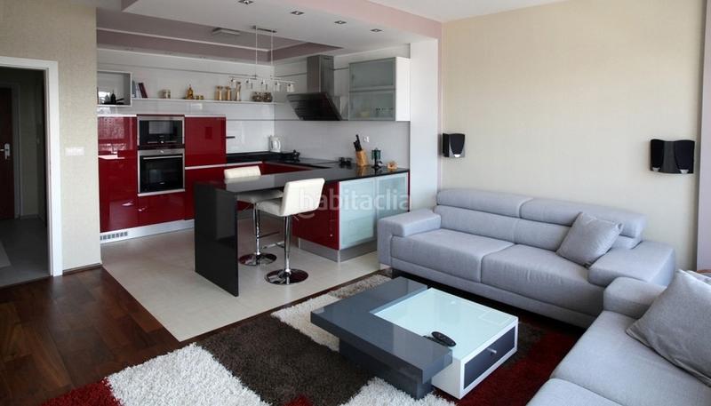 Foto dfbea266-df65-43c7-b7cc-e0439c1a2447. Edificio in Barrio del Centro Alicante