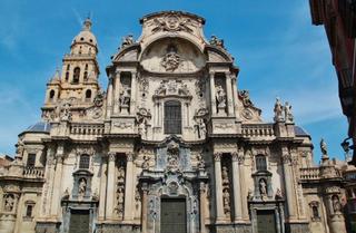 Edifici  Plaza del cardenal belluga. Edificio en zona prime