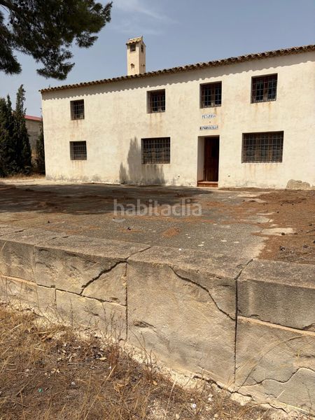 Foto bf7d4aaf-5626-43fc-a819-619871982b2c. Finca rústica a Mula