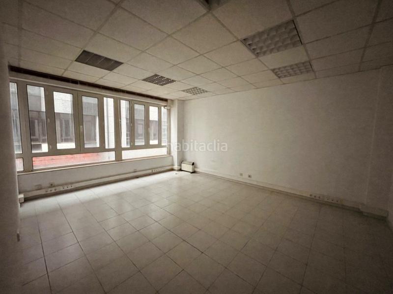 Foto 3c0ea415-5ecc-4c34-a3e8-81cdd9441ea9. Lloguer local comercial a calle padre santalla 2 a Ponferrada