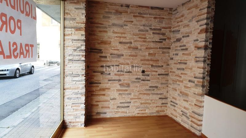 Foto 1da8b444-6033-41d2-aee1-621356a15c6c. Location local commercial dans calle luciana fdez 3 dans Ponferrada