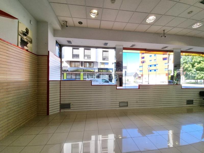 Foto a9b6672a-a8d8-4715-8b53-fd095808bcca. Locale commerciale in calle ave maria en Ponferrada 31 in Ponferrada