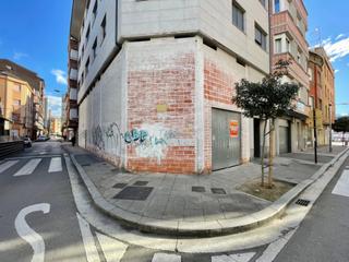 Miete Geschäftsraum in Calle sierra pambley  en  ponferrada 27. Local comercial  zona centro