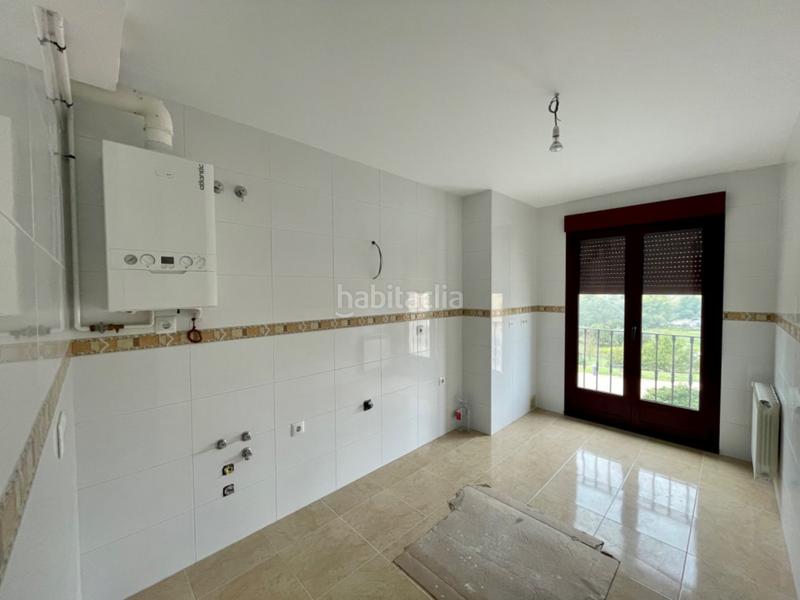 Foto 6cd36b48-0e6d-4274-baf3-487d02ba1f6a. Flat in calle revolvedero 1 in Zona Alta Ponferrada