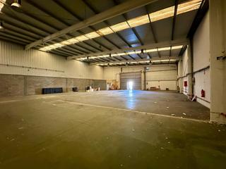 Miete Fabrikhalle in Centro. Nave industrial  pib
