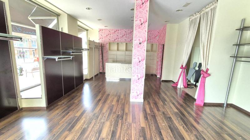 Foto a0619a0d-3afa-44e1-a269-d4c550db2e57. Location local commercial dans Flores de Sil - La Placa Ponferrada