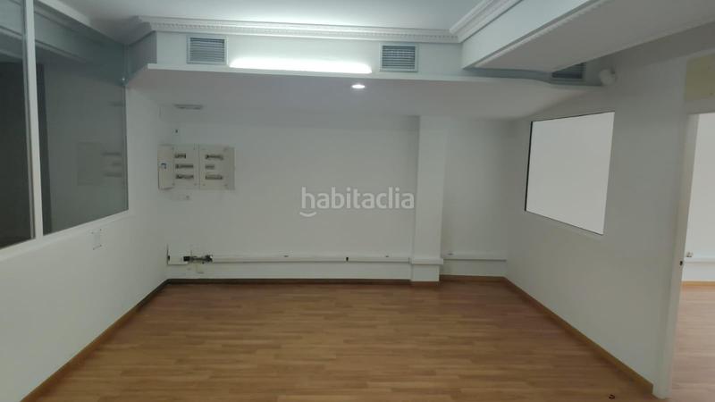 Foto f0a1814f-8e3a-4869-92bd-5cf0b2f86b79. Lloguer local comercial a Centro Ponferrada