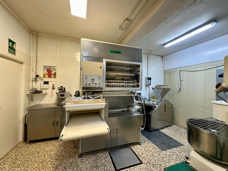 Foto c1ea4066-1d51-498b-b158-7959b61787a2. Local comercial a Flores de Sil - La Placa Ponferrada