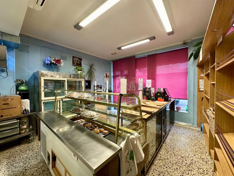 Foto d12d4b2c-f78b-48b3-9d09-46e248cfcbd0. Local comercial a Flores de Sil - La Placa Ponferrada