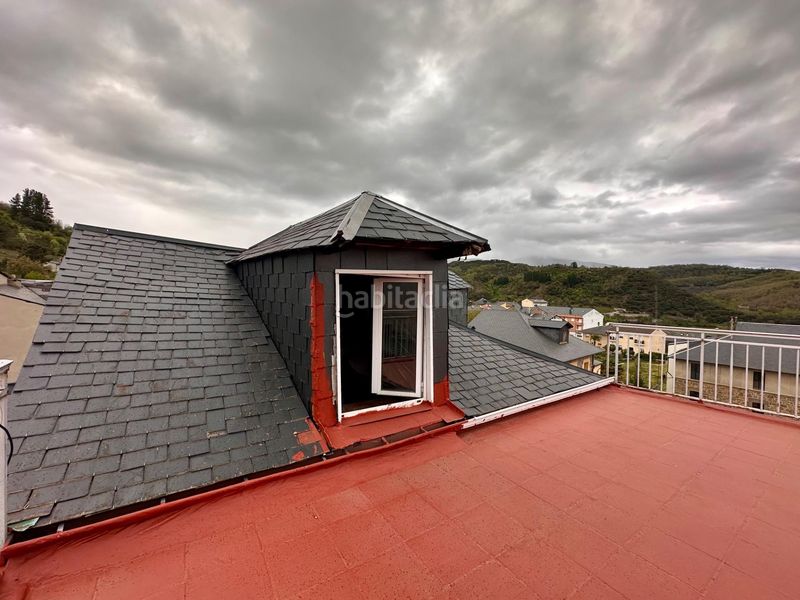 Foto d6eac285-4a3a-4369-9b98-bd3ab15ca982. Casa amb calefacció aparcament a Toreno