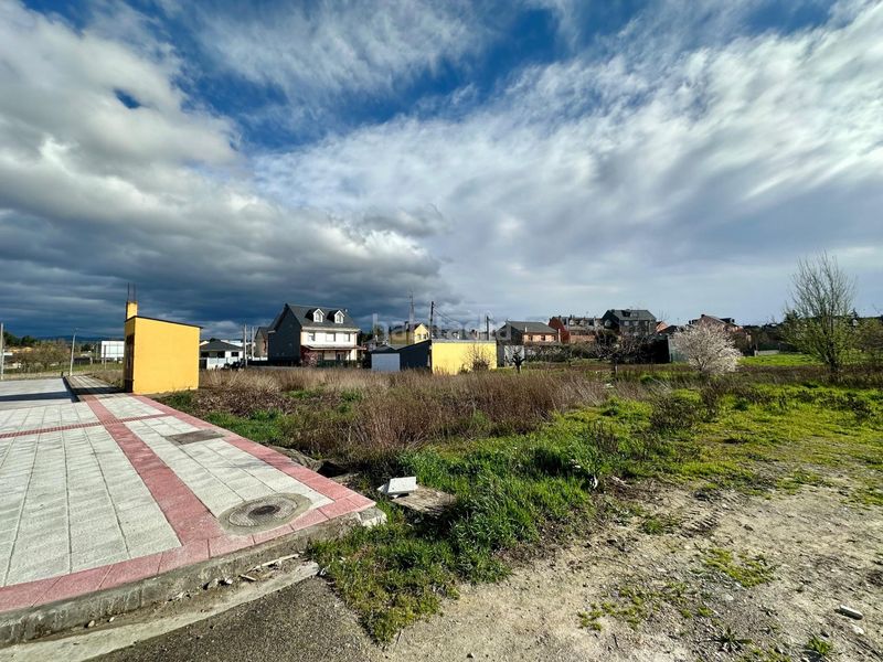 Foto ecbd3d0b-460d-472d-8f96-8c41da81a214. Terreny residencial a Camponaraya