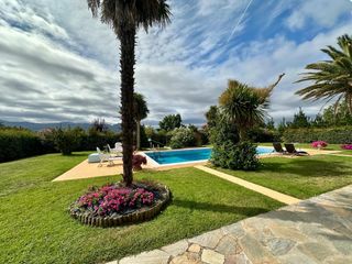 Chalet  Calle chanas. Casa con terreno  camponaraya
