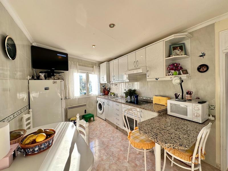 Foto 03e6c8d1-240e-4e8f-81c7-dbd29a3f6e57. Mas avec chauffage parking dans Carucedo