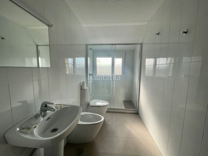 Foto ba5e9e93-dc74-4c35-94f5-fa2282f7a1b6. Local comercial en carretera nacional vi en Camponaraya 394 hotel reformado nvi en Camponaraya