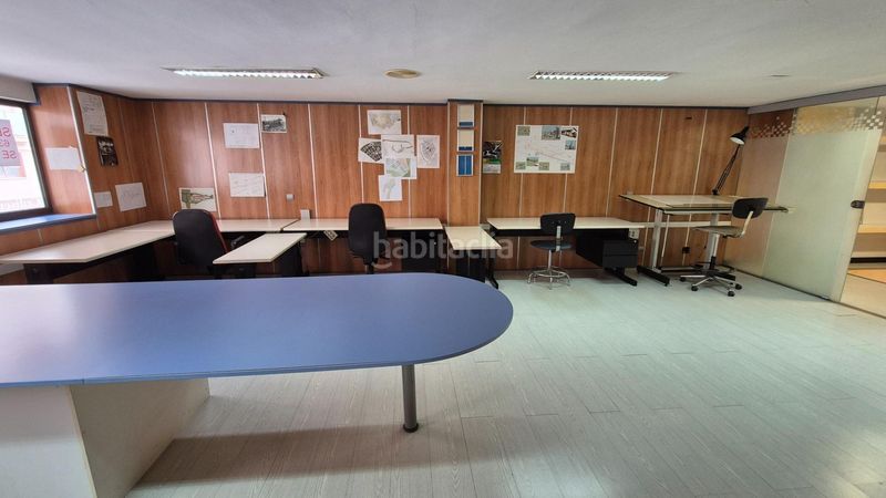 Foto ae9a0045-9735-4992-a6c8-41f380996643. Ufficio con riscaldamento in Centro Ponferrada