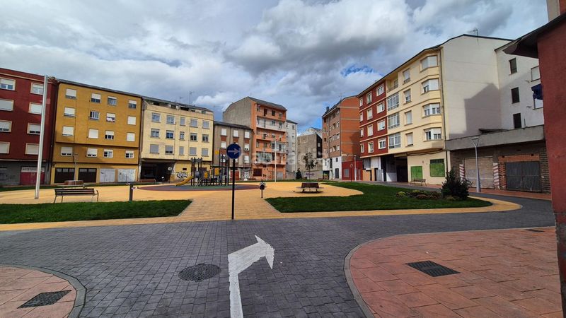 Foto fb8c7296-8577-4905-ba7c-f713a831dfc3. Ufficio con riscaldamento in Centro Ponferrada