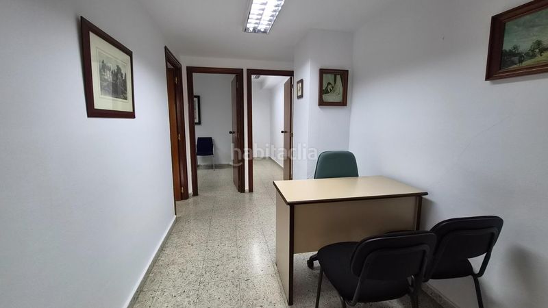 Foto a66a973f-f44c-41cd-a3c7-15b200e0ae12. Oficina a Centro Ponferrada