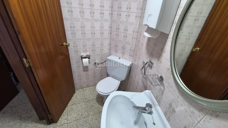 Foto ba5c6f18-b98c-4342-b6ec-fc84779b3d4e. Oficina a Centro Ponferrada