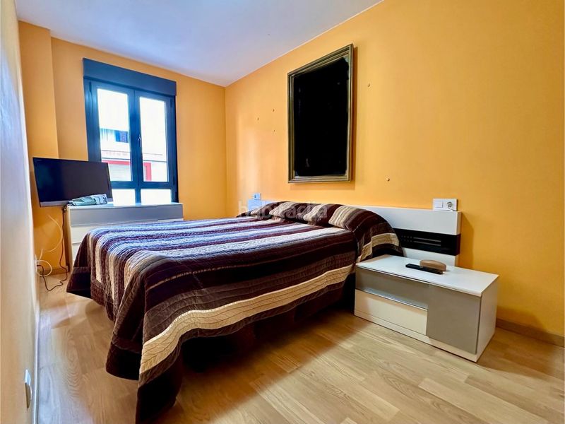 Foto 0a9bcbed-b0e9-4782-9649-897998a0fc73. Apartament amb calefacció aparcament a Flores de Sil - La Placa Ponferrada