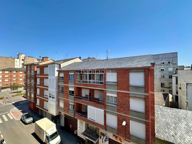 Foto 9982eb7d-f9c0-4e03-8cf3-a1f62eaa33fa. Pis amb calefacció aparcament a Zona Alta Ponferrada
