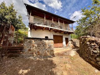 Mas à Arganza. Casa con terreno  san miguel de arganza