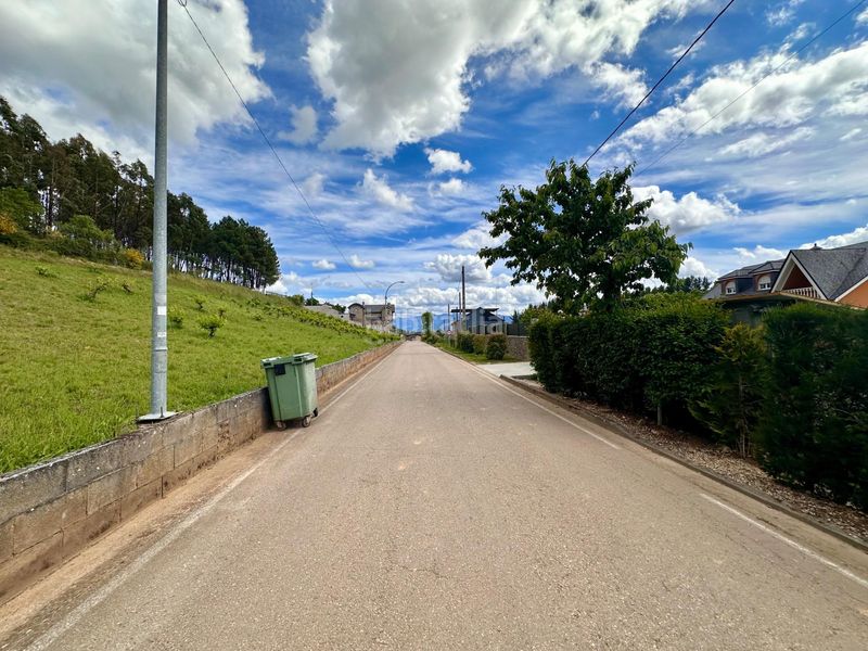 Foto a19046f0-298e-4865-adb4-7d7fc7682189. Terreny residencial a Arganza