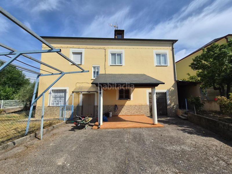 Foto c6a312fe-2bcf-4809-b556-759504fb670c. Terreny residencial a Cacabelos