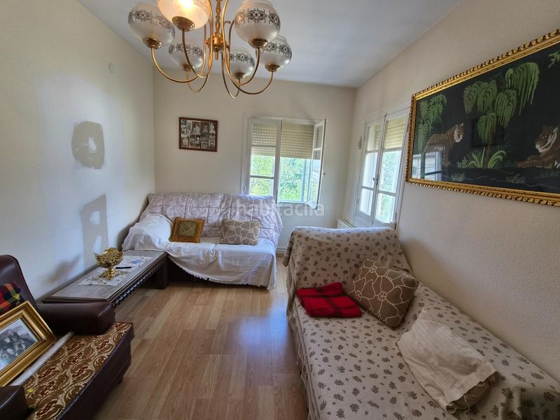 Foto ec6c8365-31a3-407c-bd40-b35b68b492ec. Terreny residencial a Cacabelos