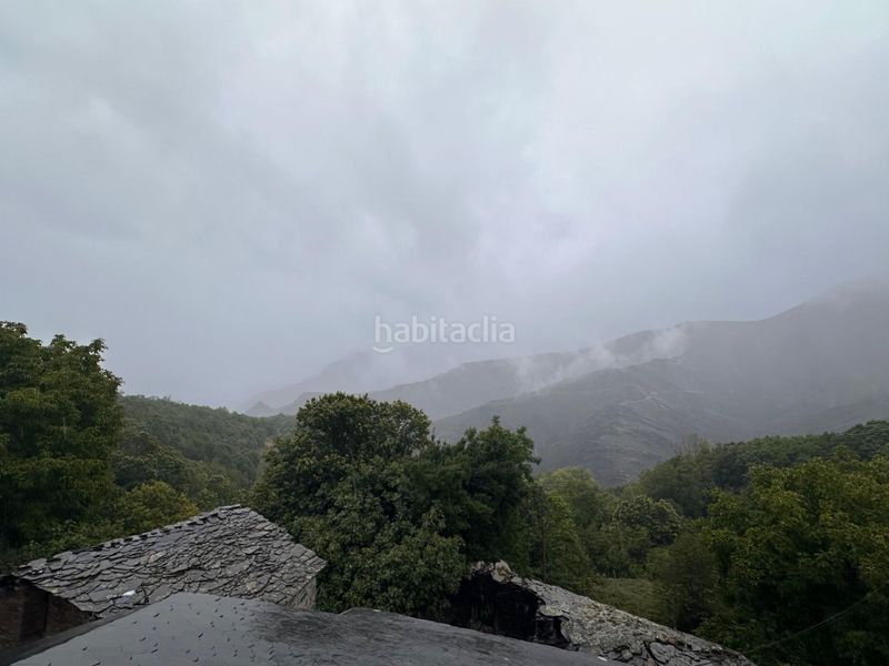 Foto 4bbdcd25-f0ad-4be9-883c-b522fec8c779. Masia amb aparcament a Oencia