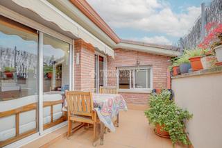 Dúplex en Torrent d'en Pere Parres. Piso en venta en terrassa