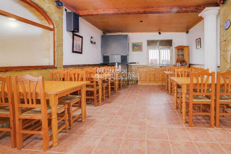 Foto 9b953d83-ba03-44ee-870c-b4e8384f3233. Casa con parcheggio in Can Gonteres Terrassa