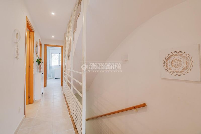 Foto c07aa627-39fe-42df-b0bc-7982e22faa82. Casa aparellada amb calefacció aparcament a Les Fonts Terrassa
