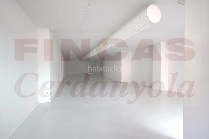 Foto 90b9ee10-7886-439f-8d00-18fcc82221b5. Alquiler local comercial pis en perfecte estat en Cerdanyola del Vallès