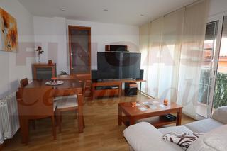 Appartement à Centre-Cordelles. Pis en perfecte estat