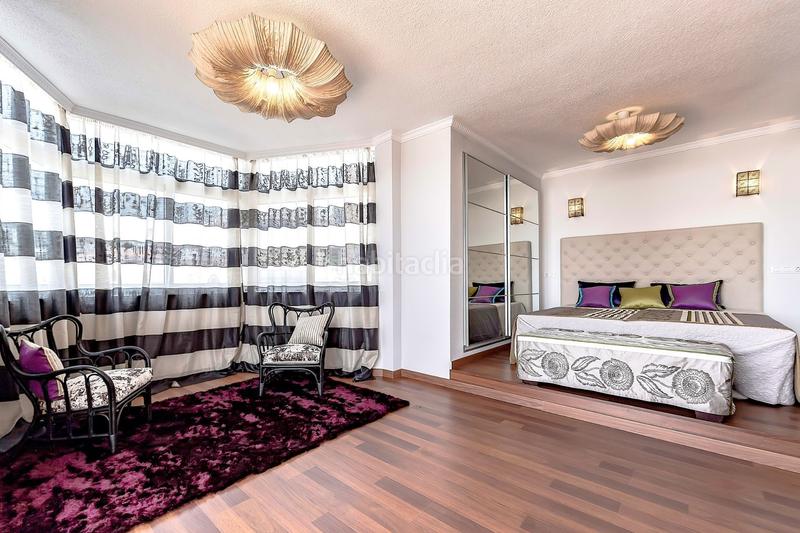 Foto c6f333d8-c131-4794-981a-1cd63888bdf0. Casa chalet adosado en venta en costa en San Eugenio Alto Adeje