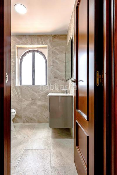 Foto e00cd5ee-5bcf-4b2c-af8e-b970056f8e6b. Casa chalet adosado en venta en costa en San Eugenio Alto Adeje