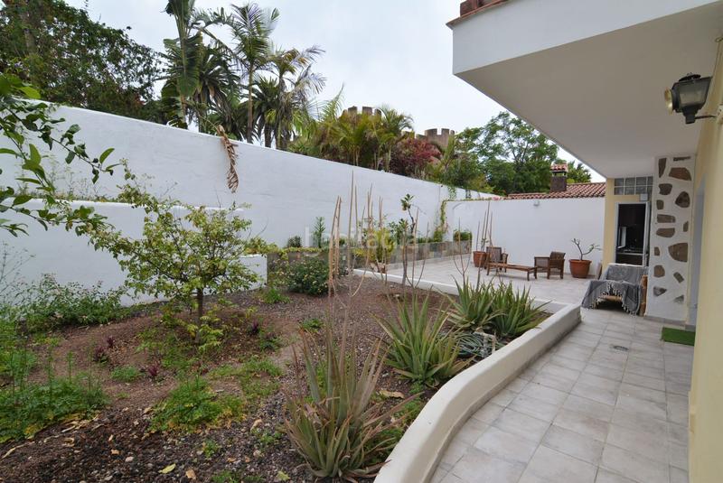 Foto 830be877-ec4c-45bd-9d93-f271386198e9. Chalet villa independiente en el los realejos en Longuera - Toscal Realejos (Los)