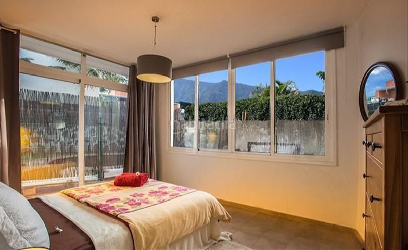Foto d3ddbef8-c7da-47d1-b47d-1ea49c3719f2. Chalet villa independiente en el los realejos en Longuera - Toscal Realejos (Los)