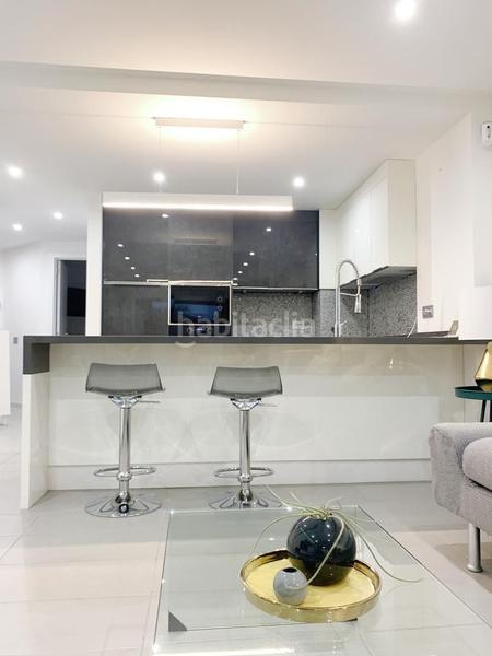 Foto c53c8c3a-82f8-4f8b-bff1-d34b1561fc42. Apartament amb piscina a Los Cristianos Arona