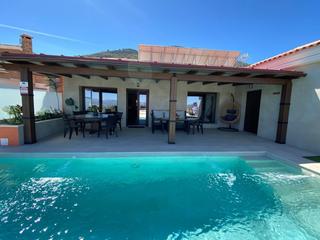 Chalet in Manantiales - Lagar - Cortijo. Maravilloso chalet a estrenar con espectaculares vistas en alhau