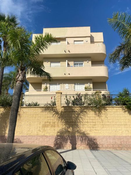 Foto 5f8a833e-bfb7-445b-be46-016fe92a6ed7. Apartament amb aparcament piscina a Montemar Torremolinos