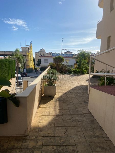 Foto 86cdc105-170f-4677-9adc-0b8c65ebb5df. Apartament amb aparcament piscina a Montemar Torremolinos