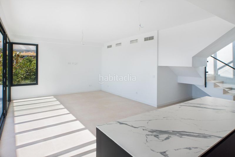 Foto 4a8b38bf-c4ce-4189-84d3-4ddb5a31c6ce. Àtic a calle la cornisa 14 a Montemar Torremolinos
